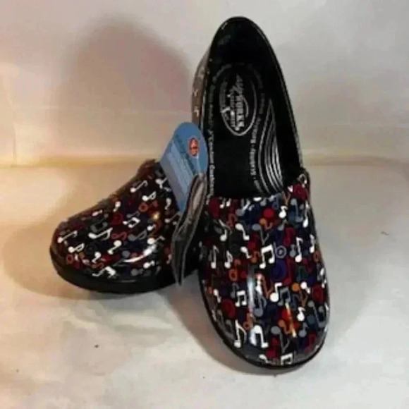 NEW Easy Works By Easystreet Music Note Professional Shoes Clogs Women’s sz 10W - Picture 1 of 9